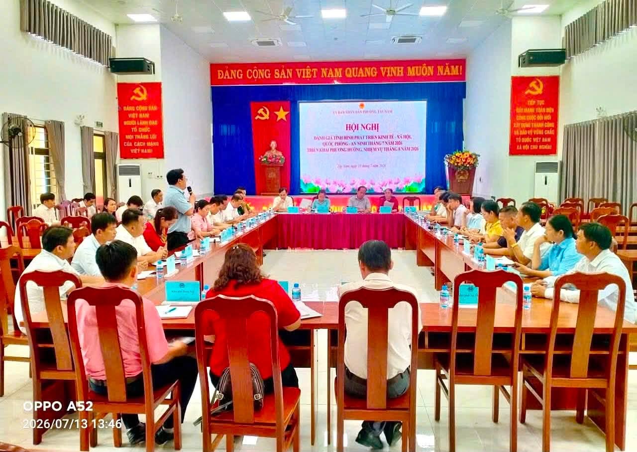 Phường Tây Nam tổ chức hội nghị giao ban đánh giá tình hình phát triển kinh tế, xã hội, quốc phòng