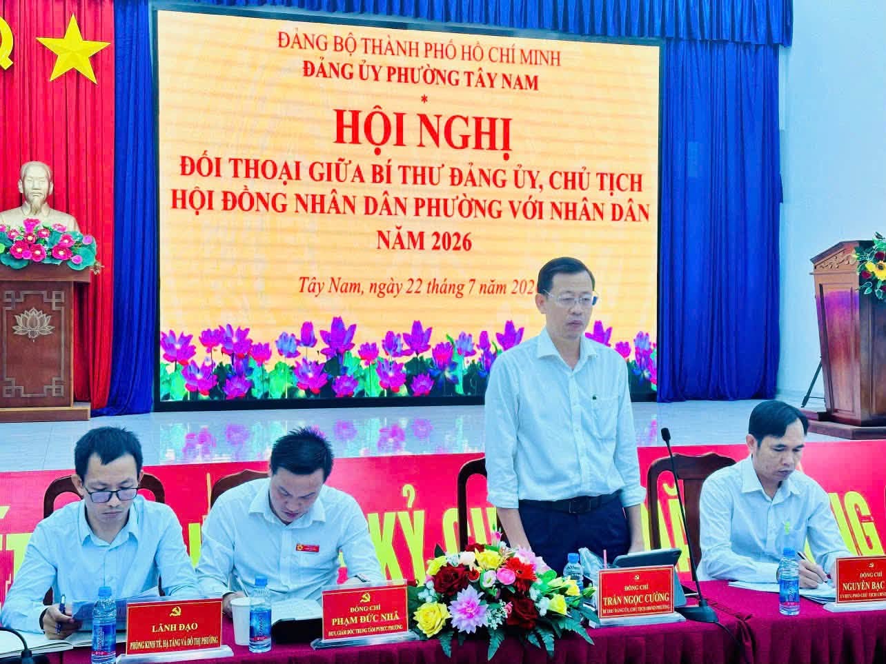 PHƯỜNG TÂY NAM TỔ CHỨC HỘI NGHỊ ĐỐI THOẠI GIỮA BÍ THƯ ĐẢNG ỦY, CHỦ TỊCH HỘI ĐỒNG NHÂN DÂN PHƯỜNG VỚI NHÂN DÂN NĂM 2026