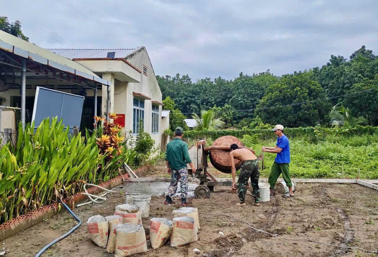 KHU PHỐ GÒ MỐI PHỐI HỢP BAN CHỈ HUY QUÂN SỰ PHƯỜNG TÂY NAM THỰC HIỆN CÔNG TRÌNH DÂN VẬN “CÔNG VIÊN KHU PHỐ”